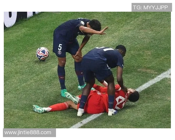 多纳鲁马：从青涩少年到世界顶级门将的传奇之路