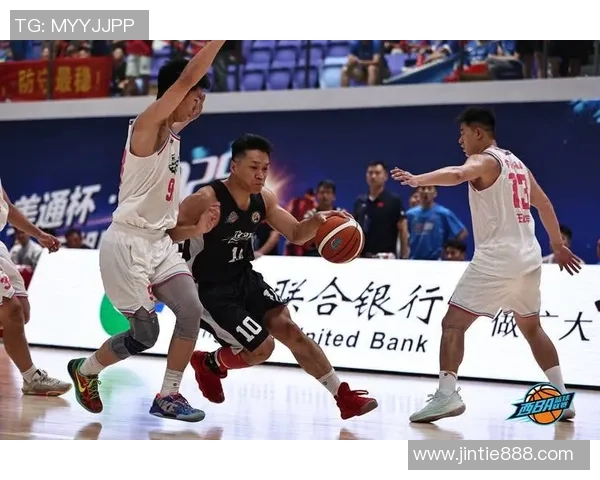 广厦队与新强队今日对决期待精彩比赛和球员表现